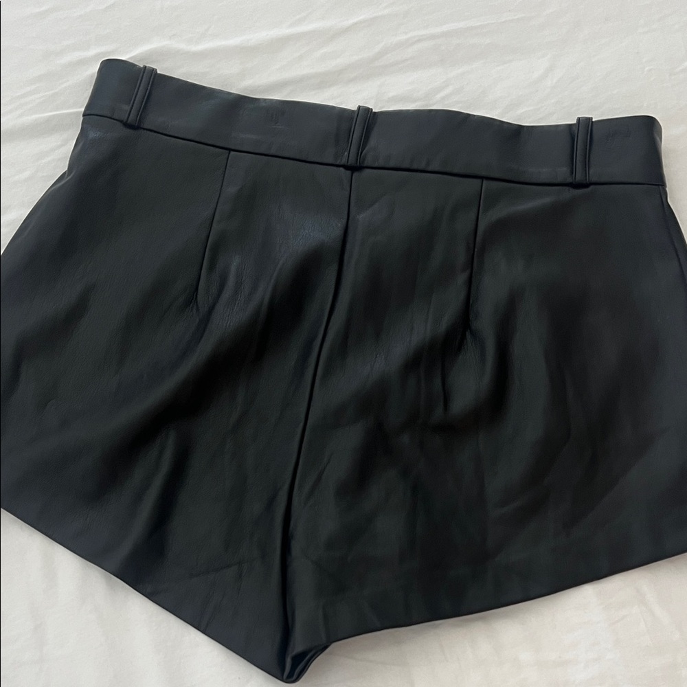 Amanda Uprichard High Waist Black Shorts - Picture 4 of 4